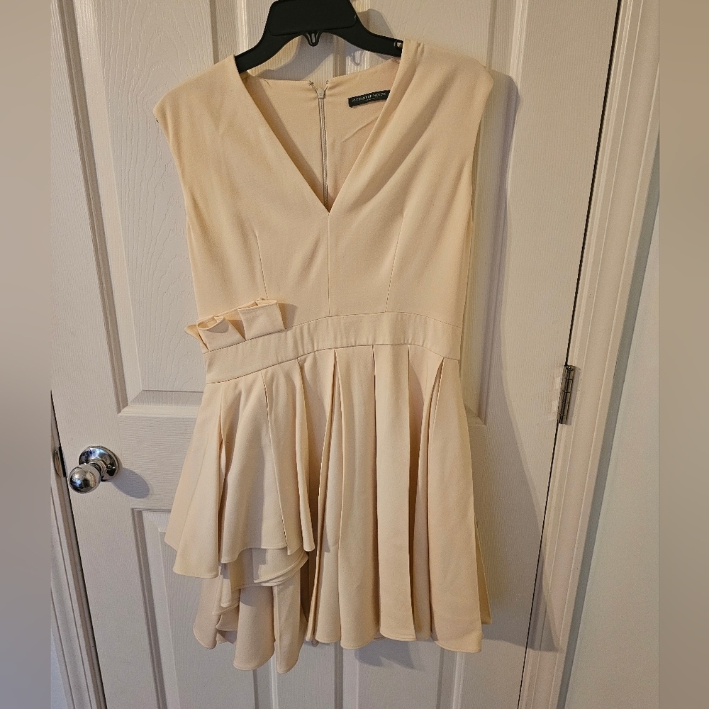 Alexander McQueen Made In Italy Virgin Wool Ivory Mini Dress Size 46 (XL) - Picture 1 of 13